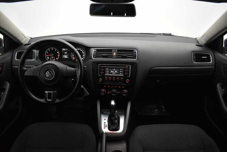 Фото Volkswagen Jetta VI с пробегом | №5 Фото Volkswagen Jetta VI с пробегом | №5