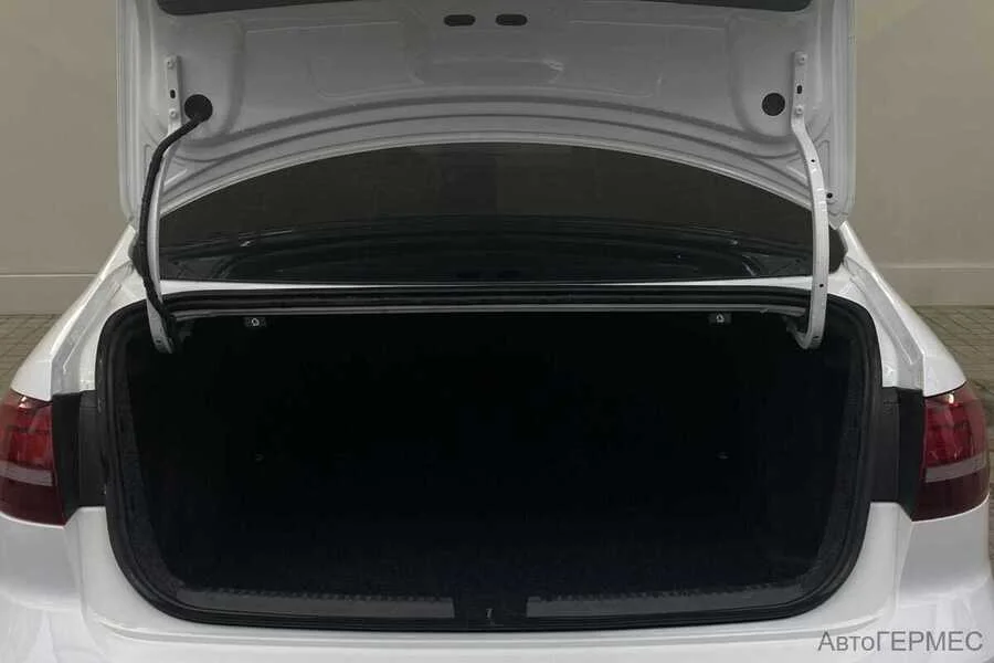 Фото Volkswagen Jetta VI Рестайлинг с пробегом | №12