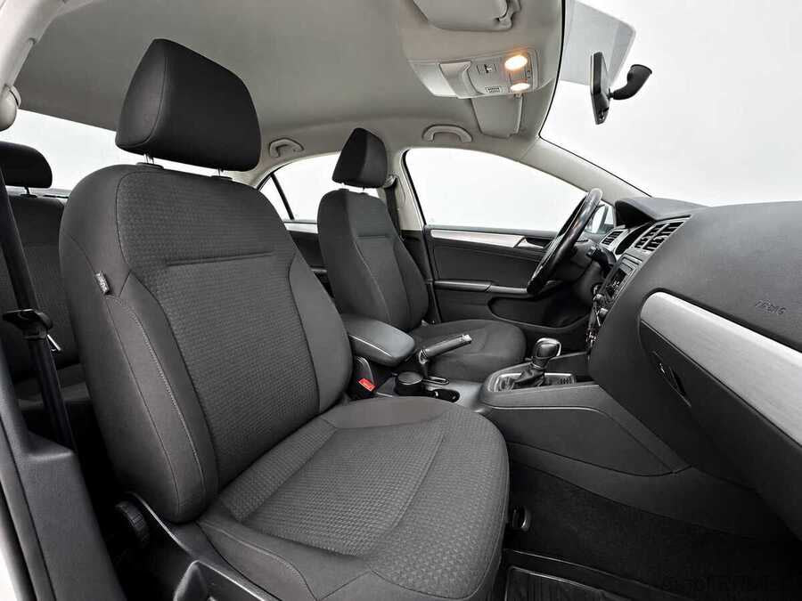 Фото Volkswagen Jetta VI Рестайлинг с пробегом | №13 Фото Volkswagen Jetta VI Рестайлинг с пробегом | №13