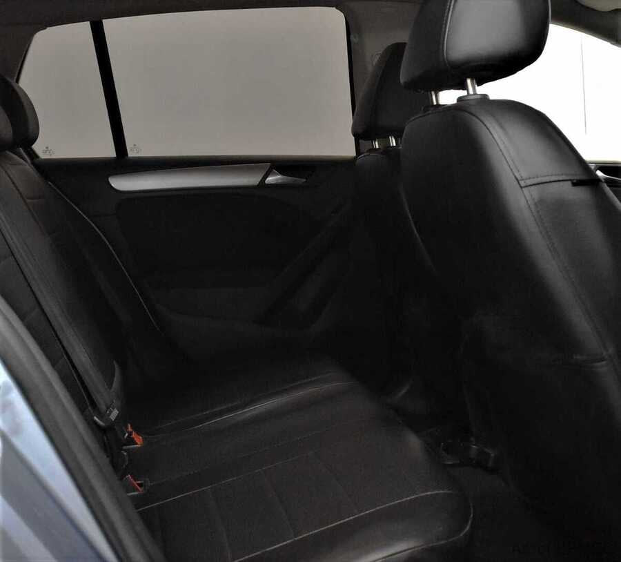 Фото Volkswagen Golf VI с пробегом | №11