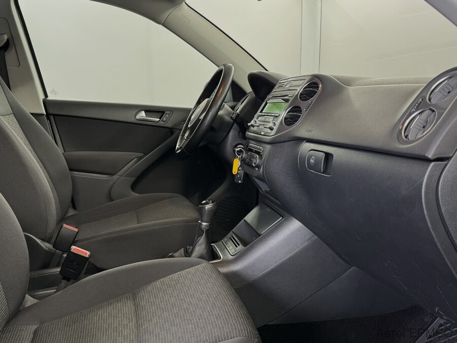 Фото Volkswagen Tiguan I Рестайлинг с пробегом | №10