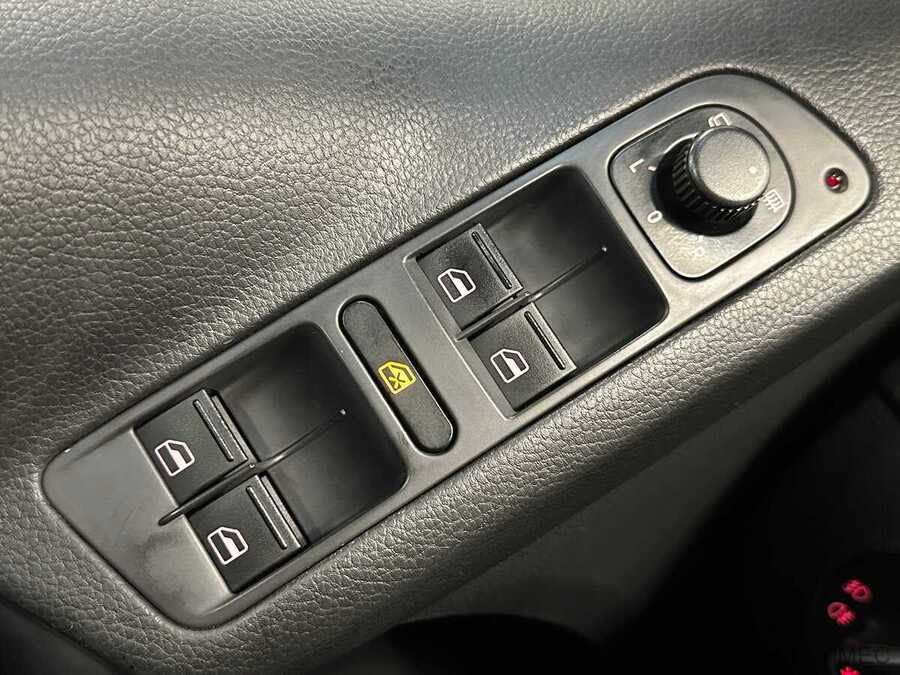 Фото Volkswagen Tiguan I Рестайлинг с пробегом | №10