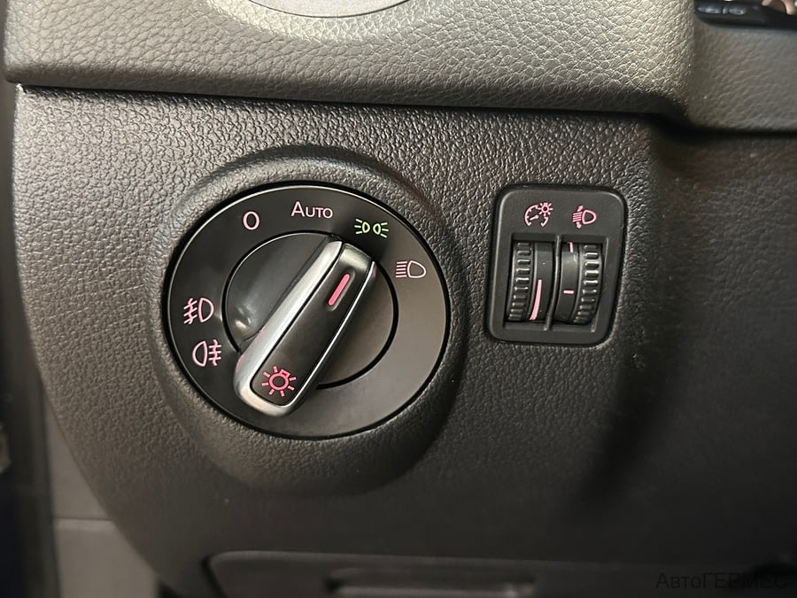 Фото Volkswagen Tiguan I Рестайлинг с пробегом | №9