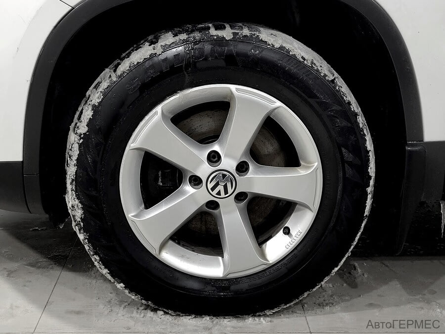 Фото Volkswagen Tiguan I Рестайлинг с пробегом | №15
