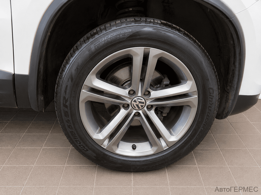 Фото Volkswagen Tiguan I Рестайлинг с пробегом | №16 Фото Volkswagen Tiguan I Рестайлинг с пробегом | №16
