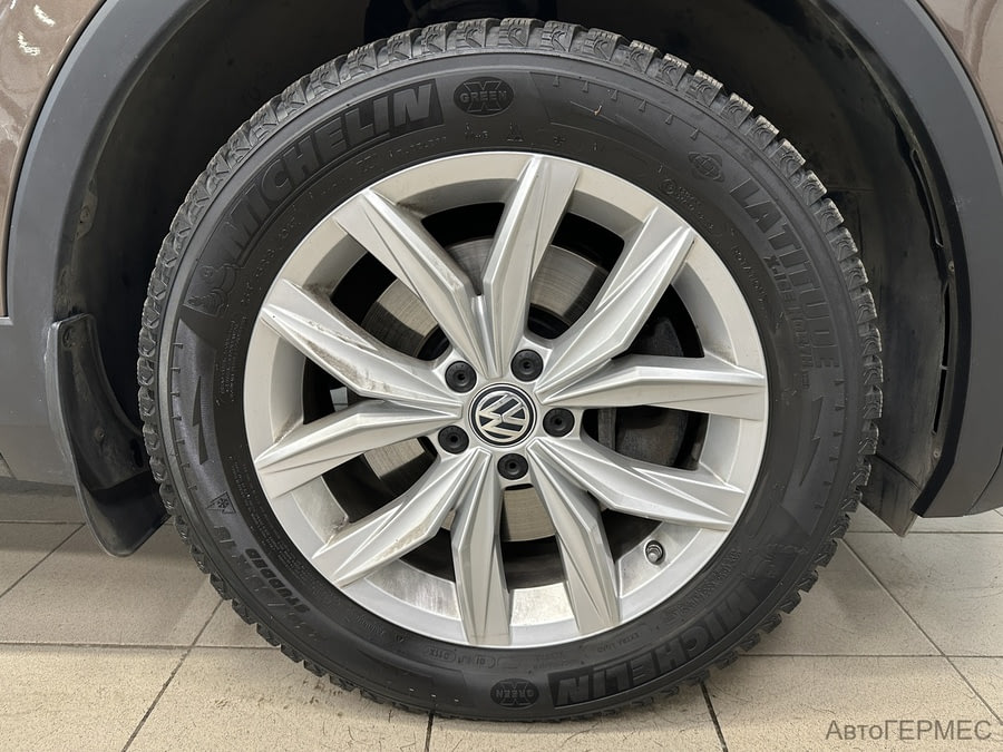 Фото Volkswagen Tiguan II с пробегом | №19 Фото Volkswagen Tiguan II с пробегом | №19