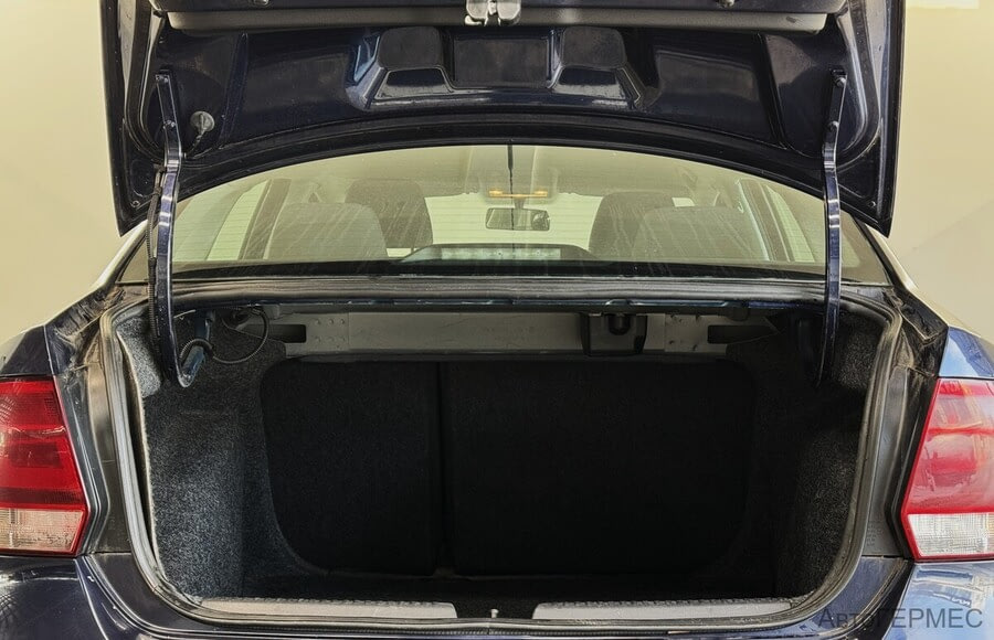 Фото Volkswagen Polo V с пробегом | №13