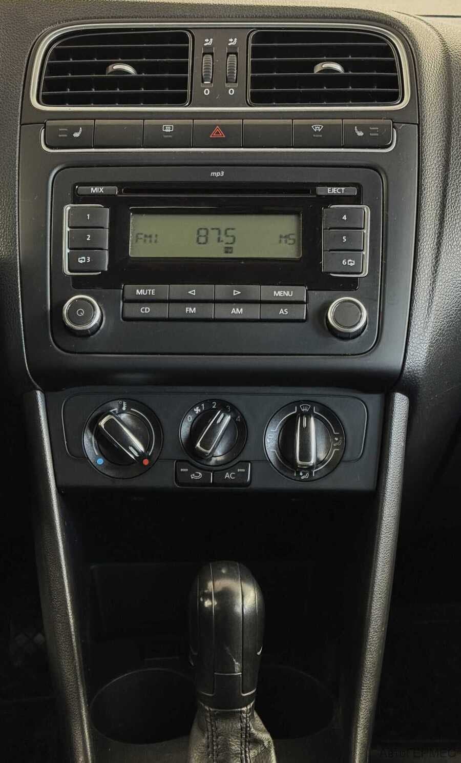 Фото Volkswagen Polo V с пробегом | №7