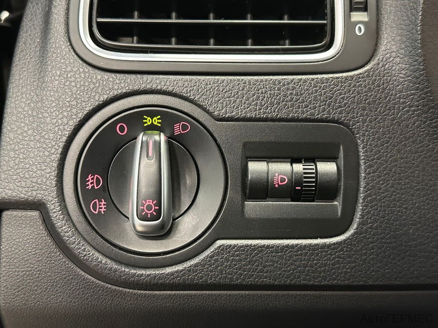 Фото Volkswagen Polo V с пробегом | №8