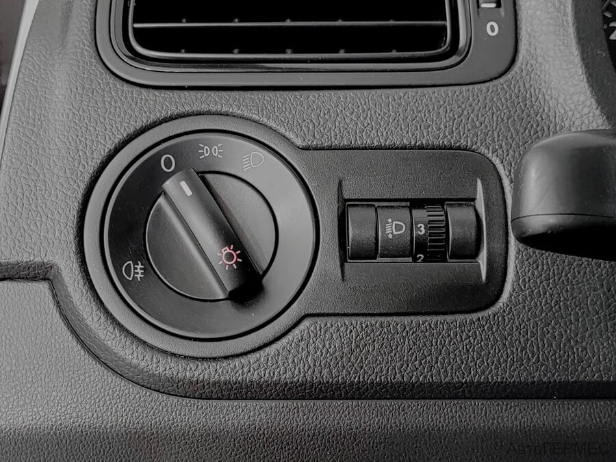 Фото Volkswagen Polo V с пробегом | №8 Фото Volkswagen Polo V с пробегом | №8