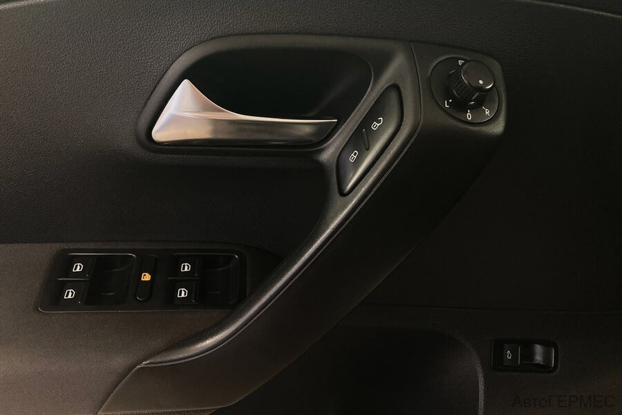 Фото Volkswagen Polo V с пробегом | №9