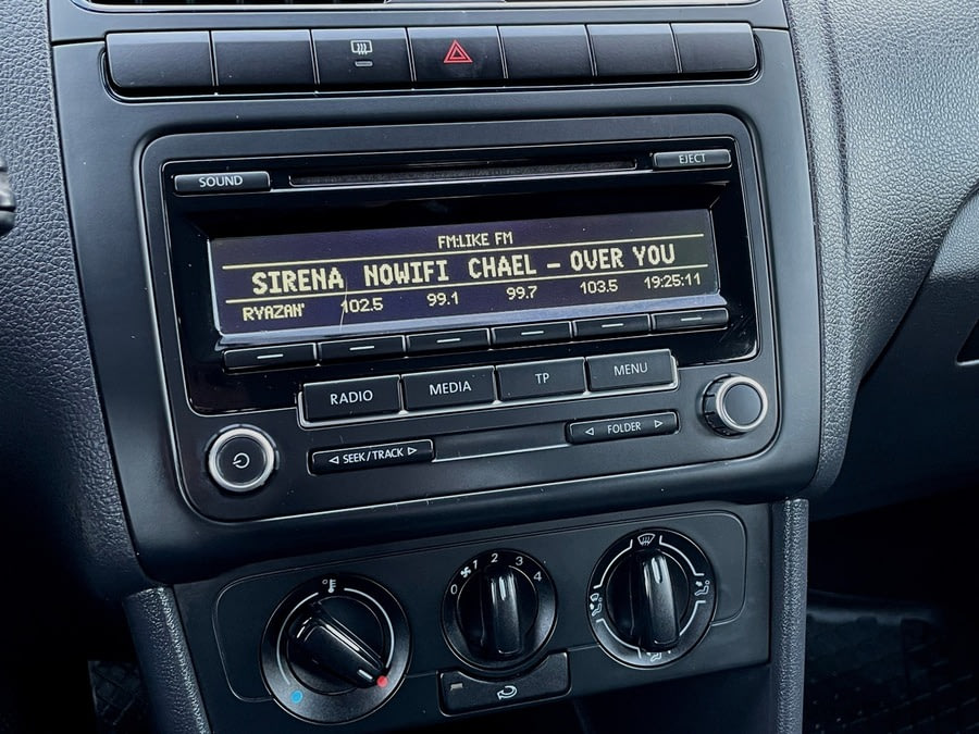 Фото Volkswagen Polo V с пробегом | №7 Фото Volkswagen Polo V с пробегом | №7