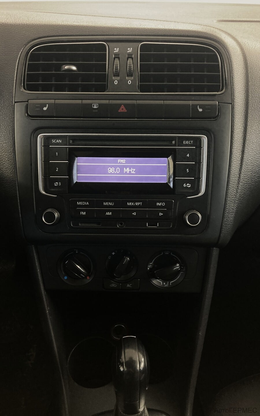 Фото Volkswagen Polo V с пробегом | №7