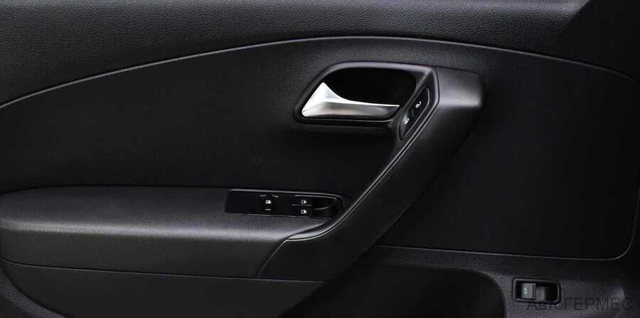 Фото Volkswagen Polo V с пробегом | №10