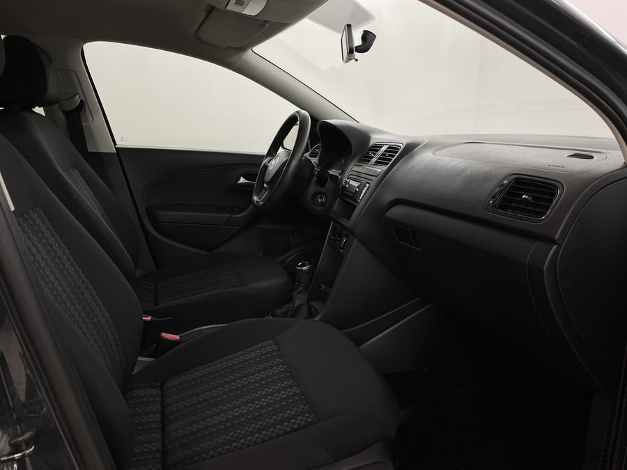 Фото Volkswagen Polo V Рестайлинг с пробегом | №9