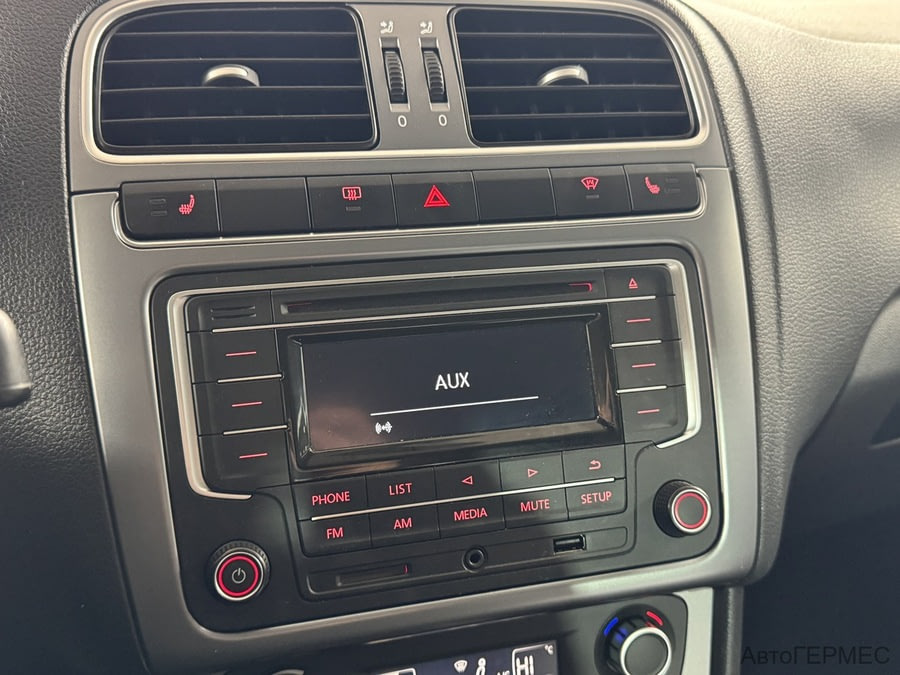 Фото Volkswagen Polo V Рестайлинг с пробегом | №9 Фото Volkswagen Polo V Рестайлинг с пробегом | №9