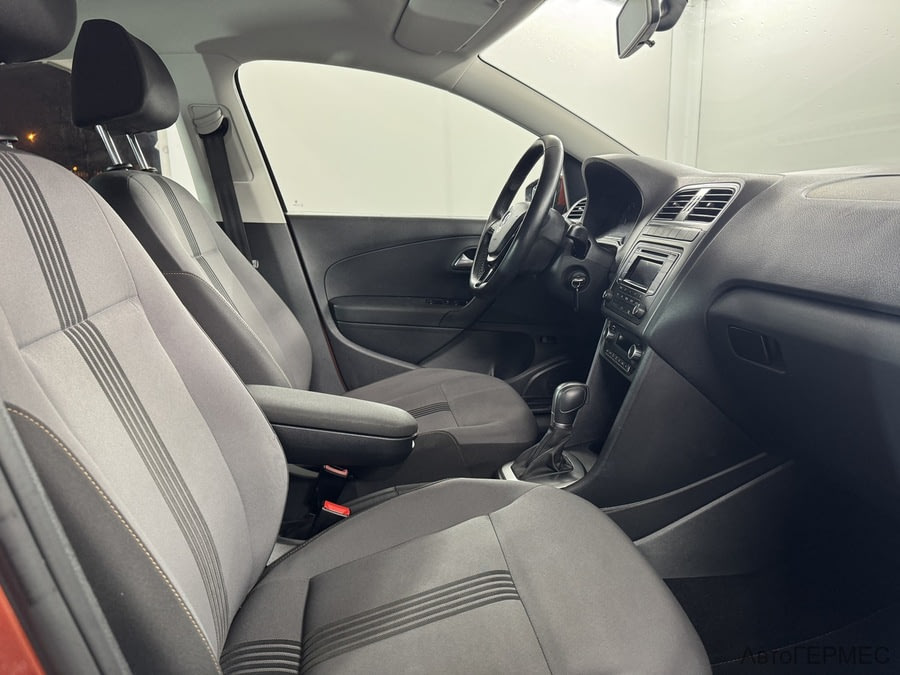 Фото Volkswagen Polo V Рестайлинг с пробегом | №12 Фото Volkswagen Polo V Рестайлинг с пробегом | №12