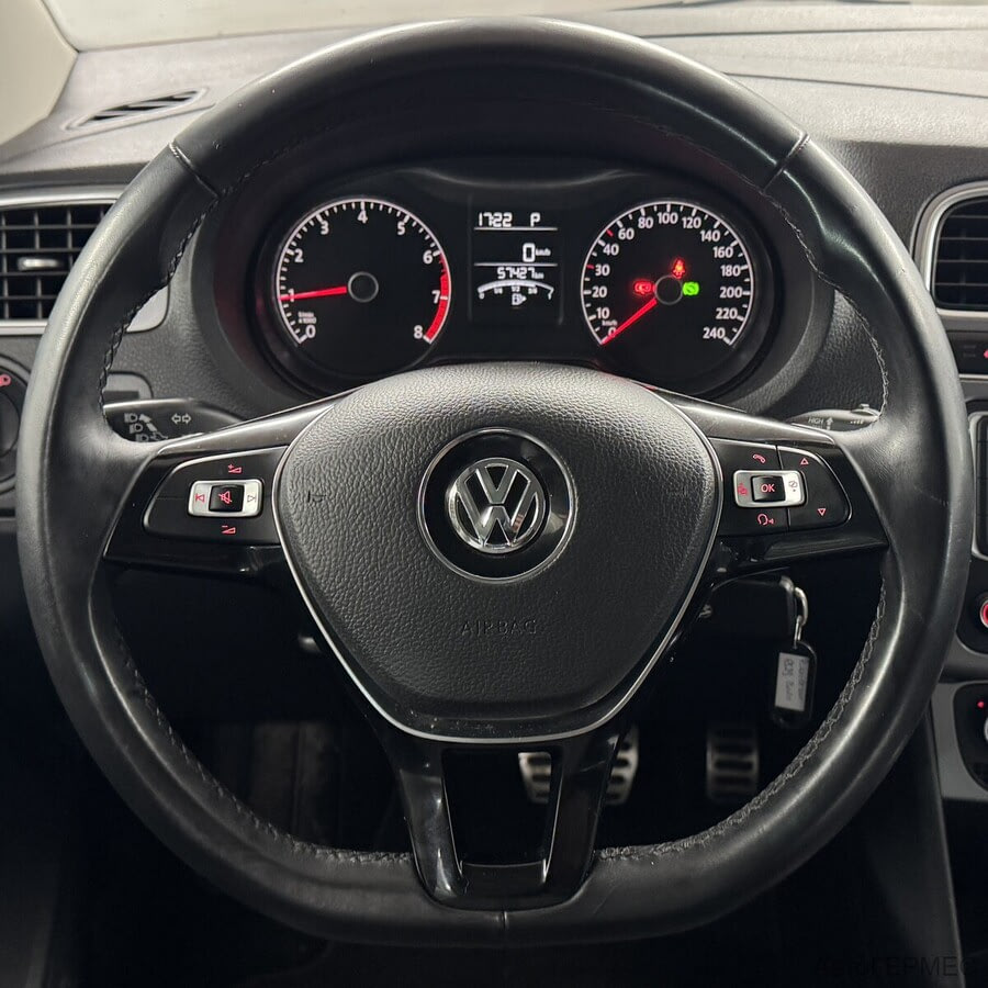 Фото Volkswagen Polo V Рестайлинг с пробегом | №11 Фото Volkswagen Polo V Рестайлинг с пробегом | №11