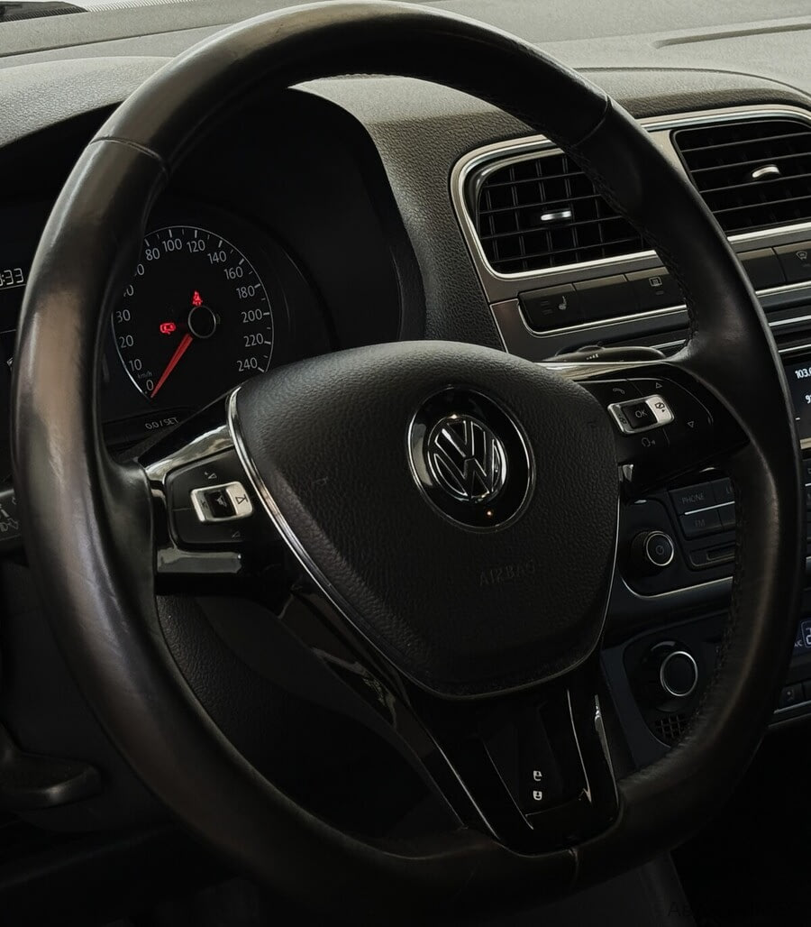 Фото Volkswagen Polo V Рестайлинг с пробегом | №10 Фото Volkswagen Polo V Рестайлинг с пробегом | №10