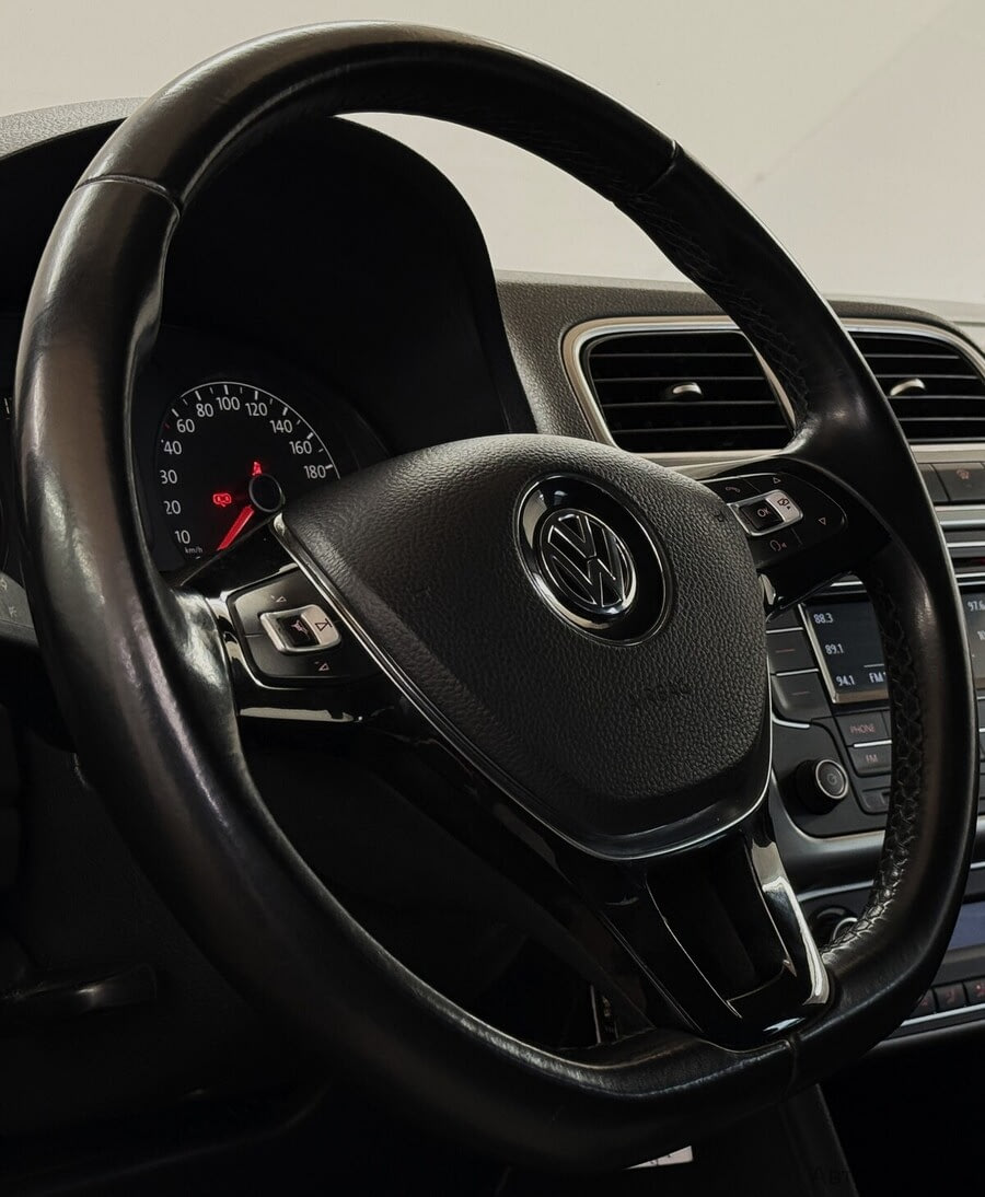 Фото Volkswagen Polo V Рестайлинг с пробегом | №10