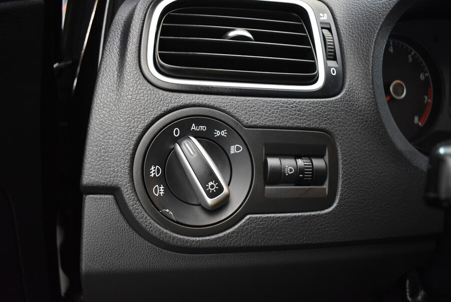 Фото Volkswagen Polo V Рестайлинг с пробегом | №9