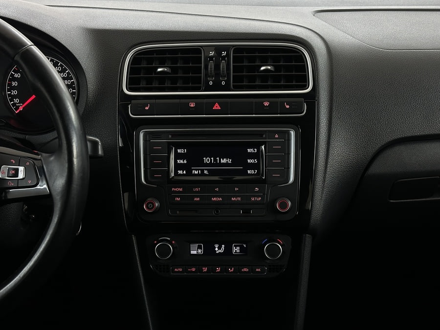 Фото Volkswagen Polo V Рестайлинг с пробегом | №7