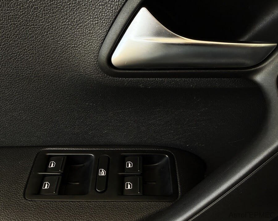 Фото Volkswagen Polo V Рестайлинг с пробегом | №10 Фото Volkswagen Polo V Рестайлинг с пробегом | №10