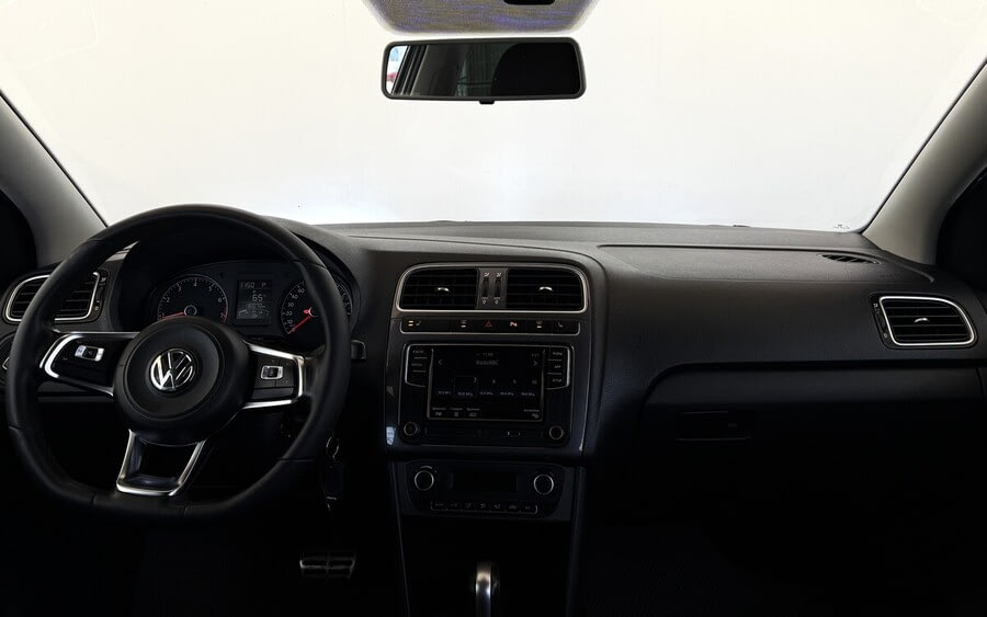 Фото Volkswagen Polo V Рестайлинг с пробегом | №5 Фото Volkswagen Polo V Рестайлинг с пробегом | №5