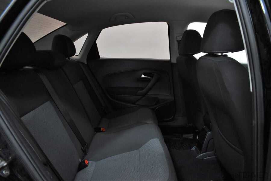 Фото Volkswagen Polo V Рестайлинг с пробегом | №13