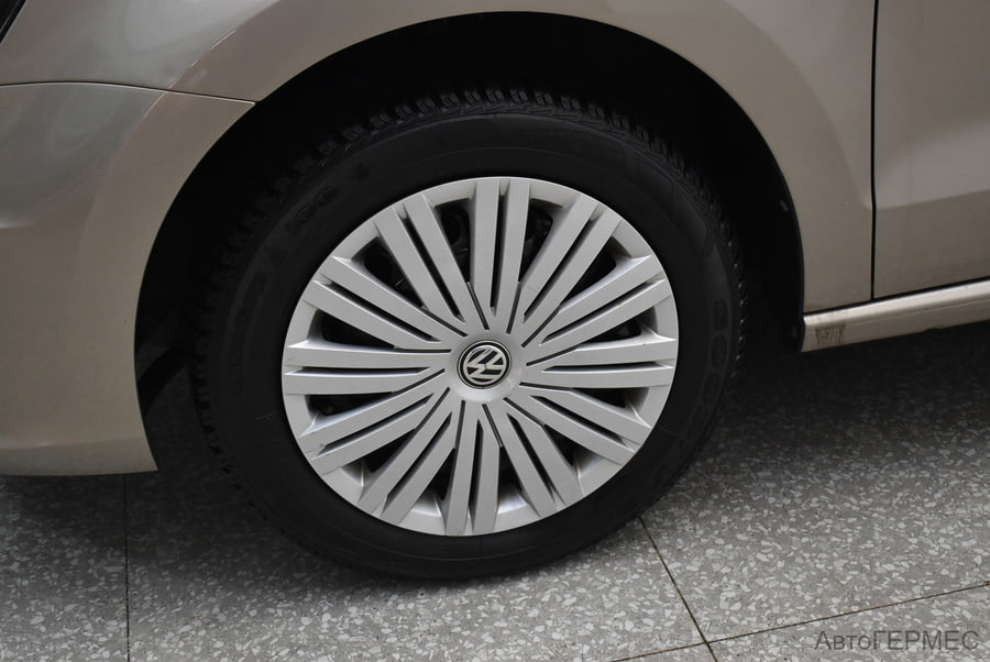 Фото Volkswagen Polo V Рестайлинг с пробегом | №15 Фото Volkswagen Polo V Рестайлинг с пробегом | №15