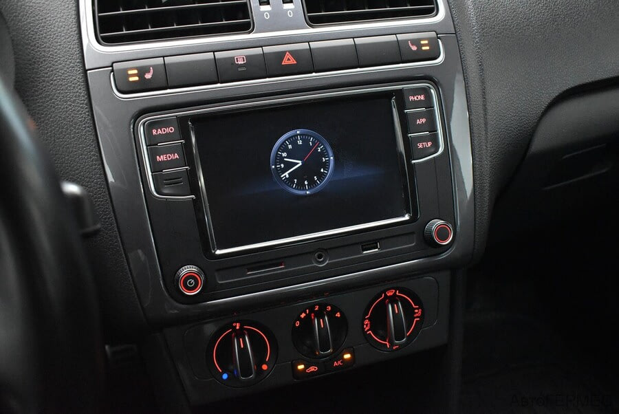 Фото Volkswagen Polo V Рестайлинг с пробегом | №7 Фото Volkswagen Polo V Рестайлинг с пробегом | №7