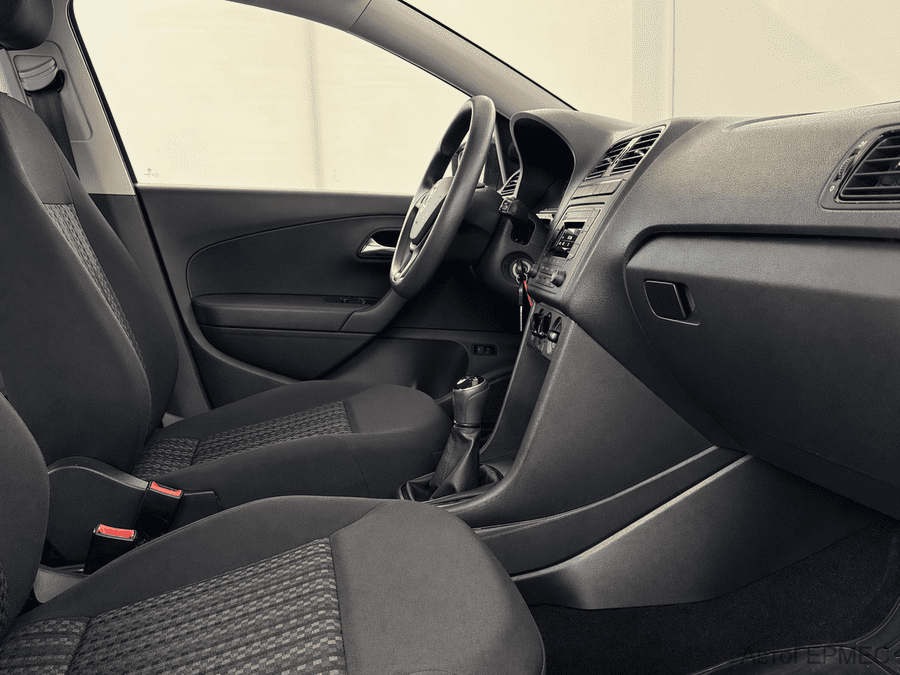 Фото Volkswagen Polo V Рестайлинг с пробегом | №10