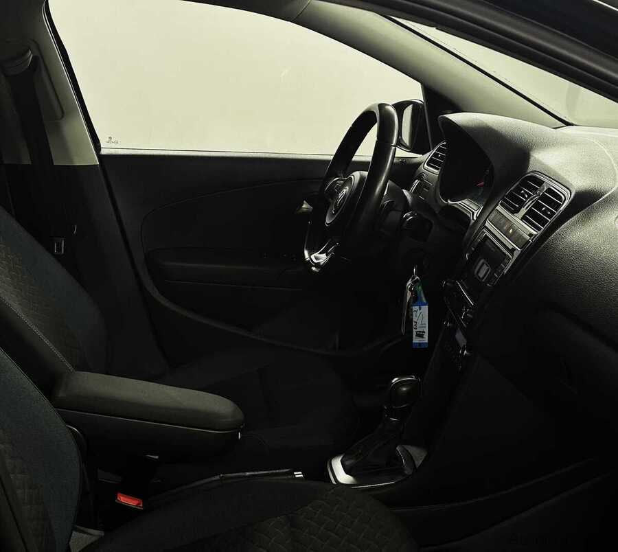 Фото Volkswagen Polo V Рестайлинг с пробегом | №12 Фото Volkswagen Polo V Рестайлинг с пробегом | №12