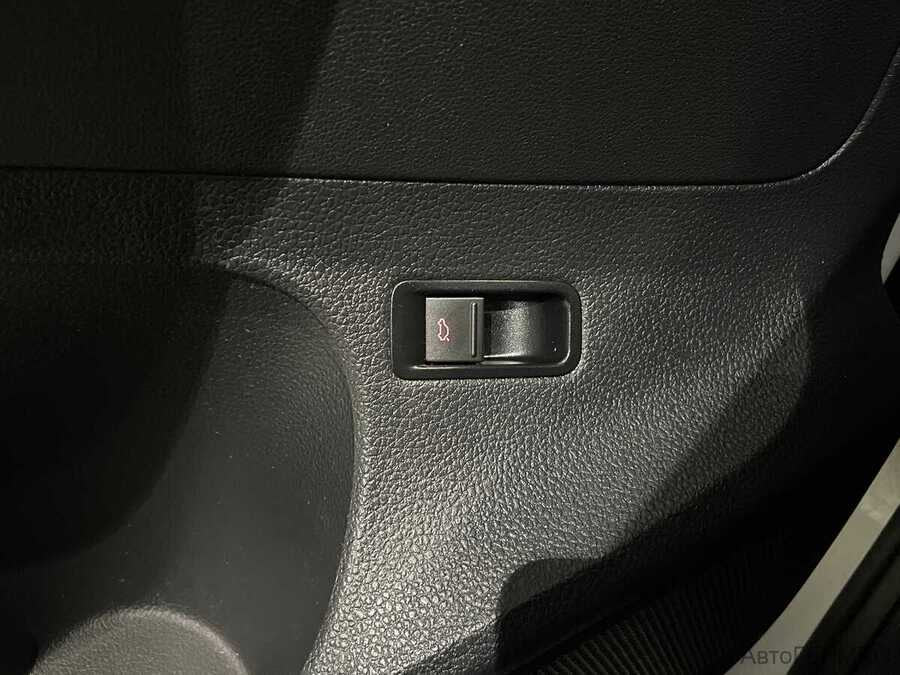 Фото Volkswagen Polo V Рестайлинг с пробегом | №10 Фото Volkswagen Polo V Рестайлинг с пробегом | №10