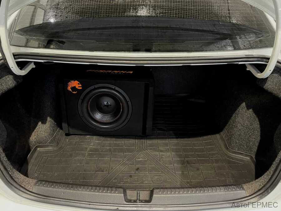 Фото Volkswagen Polo V Рестайлинг с пробегом | №13 Фото Volkswagen Polo V Рестайлинг с пробегом | №13