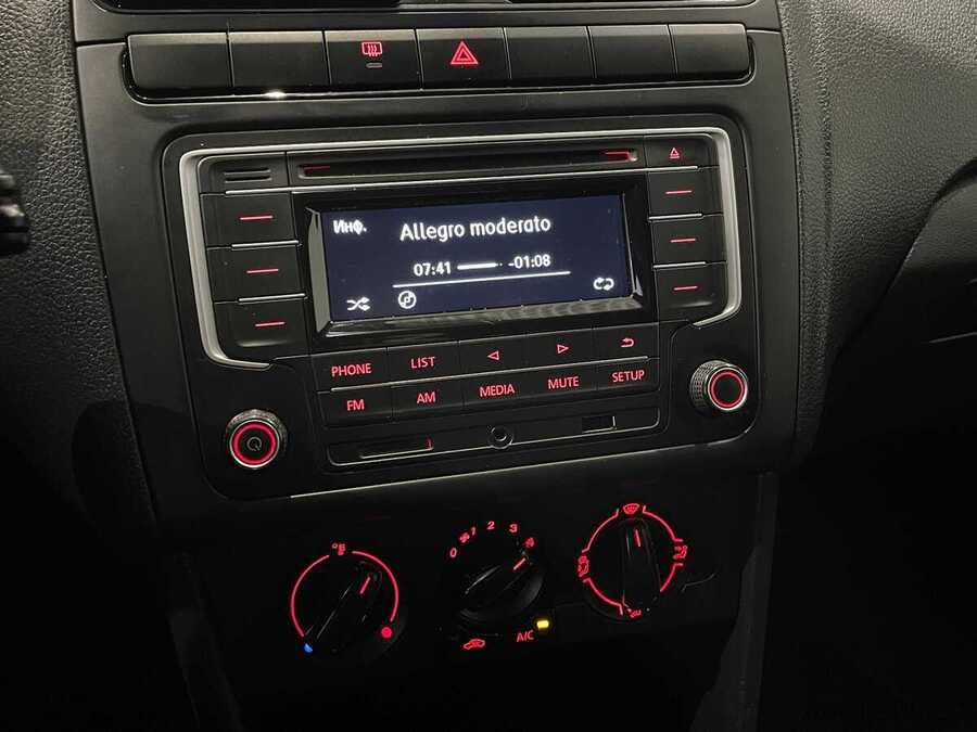 Фото Volkswagen Polo V Рестайлинг с пробегом | №7 Фото Volkswagen Polo V Рестайлинг с пробегом | №7