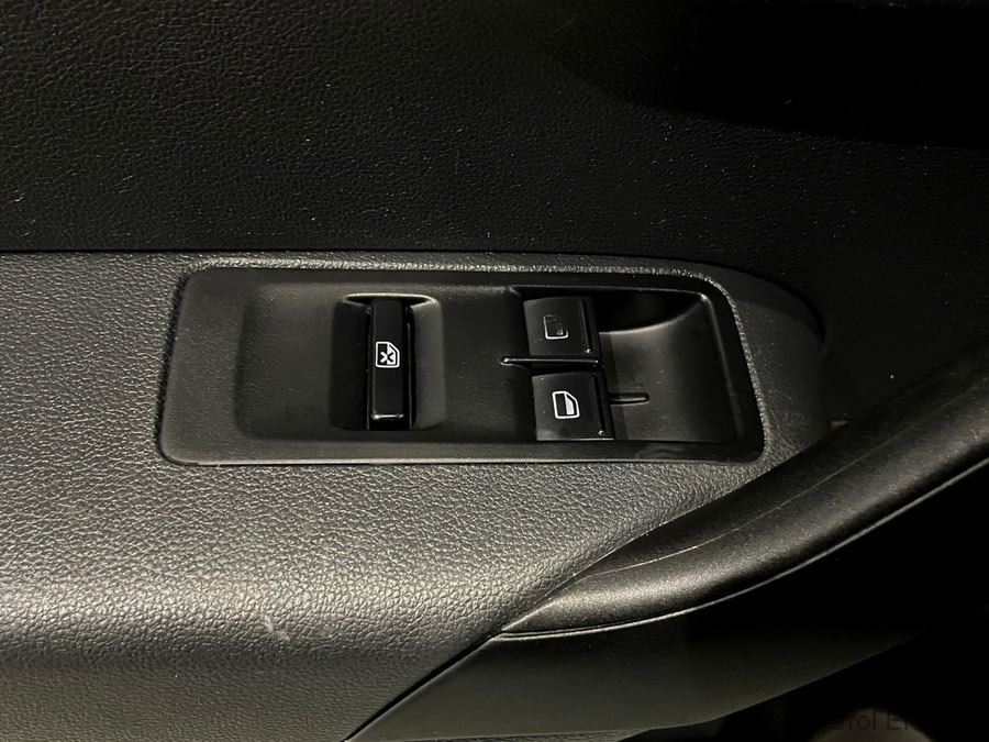 Фото Volkswagen Polo V Рестайлинг с пробегом | №8 Фото Volkswagen Polo V Рестайлинг с пробегом | №8