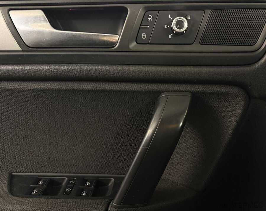 Фото Volkswagen Touareg II с пробегом | №10