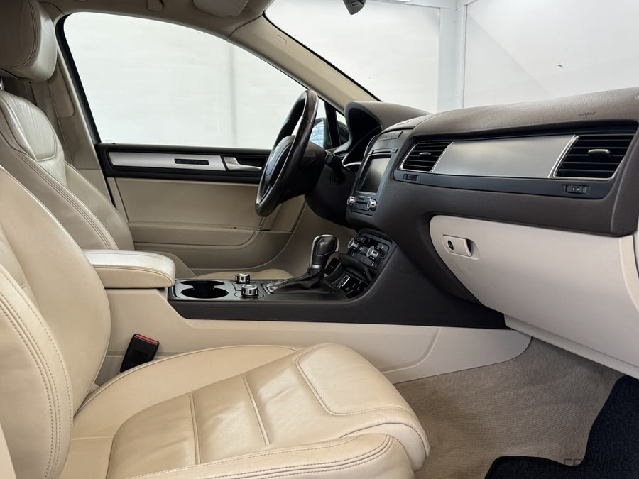 Фото Volkswagen Touareg II с пробегом | №15 Фото Volkswagen Touareg II с пробегом | №15