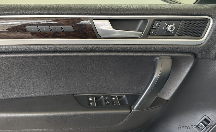 Фото Volkswagen Touareg II с пробегом | №11