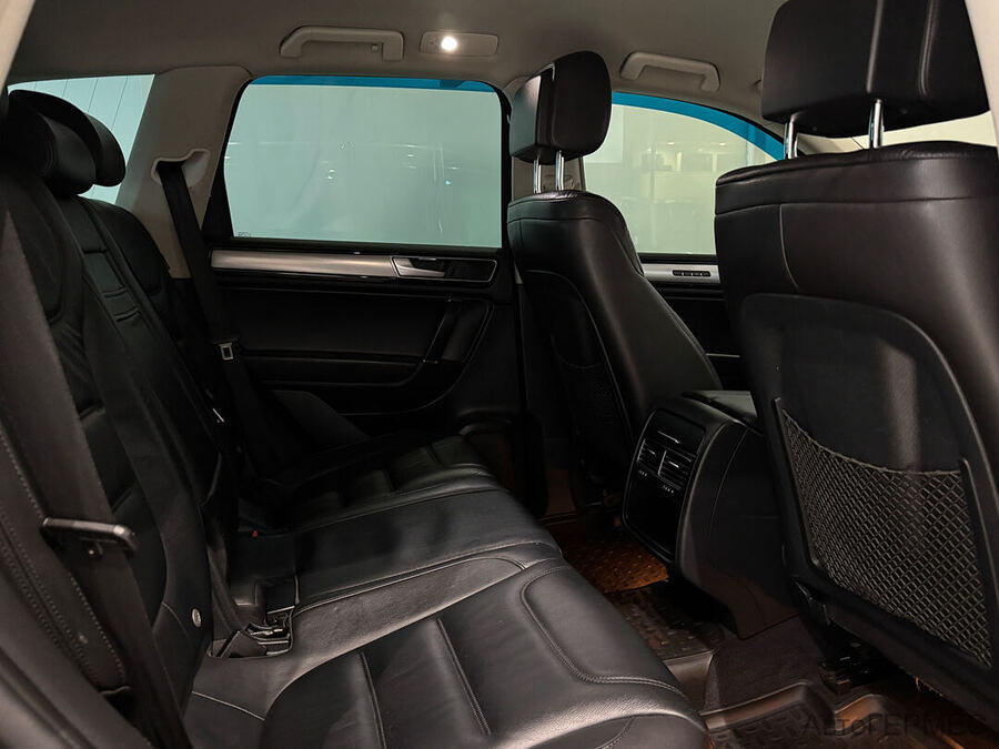 Фото Volkswagen Touareg II Рестайлинг с пробегом | №17