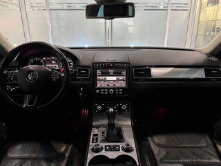 Фото Volkswagen Touareg II Рестайлинг с пробегом