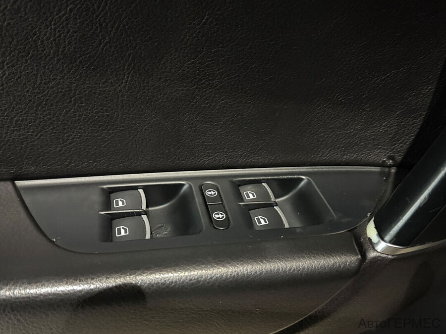 Фото Volkswagen Touareg II Рестайлинг с пробегом | №11