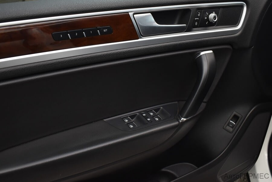 Фото Volkswagen Touareg II Рестайлинг с пробегом | №13