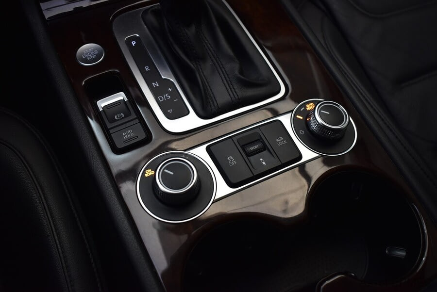 Фото Volkswagen Touareg II Рестайлинг с пробегом | №10