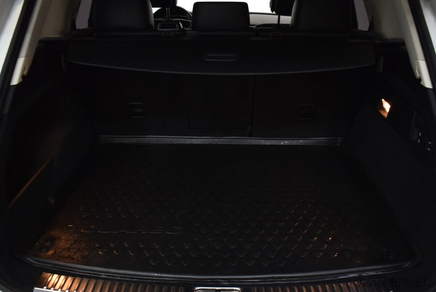 Фото Volkswagen Touareg II Рестайлинг с пробегом | №18