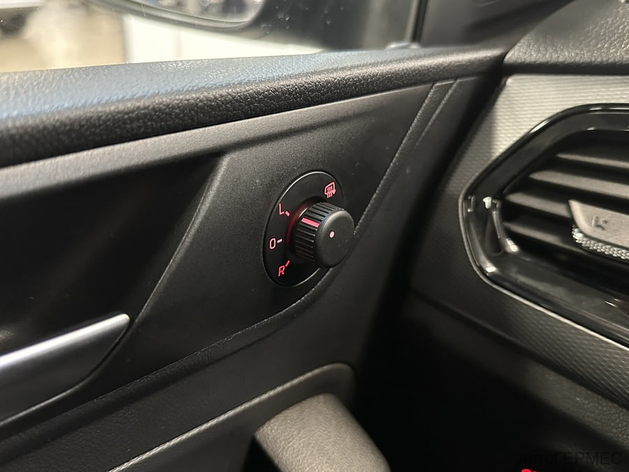 Фото Volkswagen Polo VI с пробегом | №11