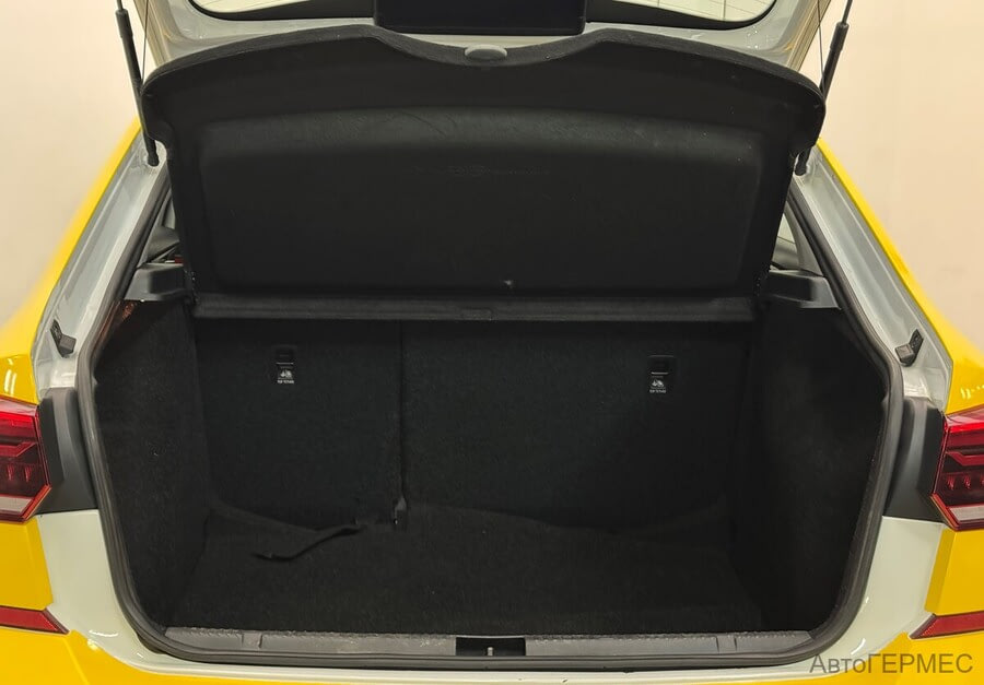 Фото Volkswagen Polo VI с пробегом | №13