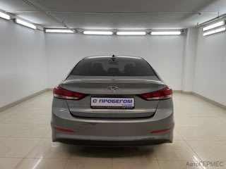 Фото HYUNDAI Elantra VI (AD) с пробегом Фото HYUNDAI Elantra VI (AD) с пробегом