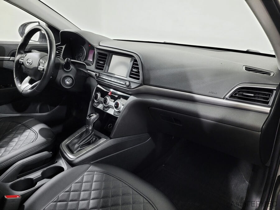 Фото HYUNDAI Elantra VI (AD) Рестайлинг с пробегом | №11